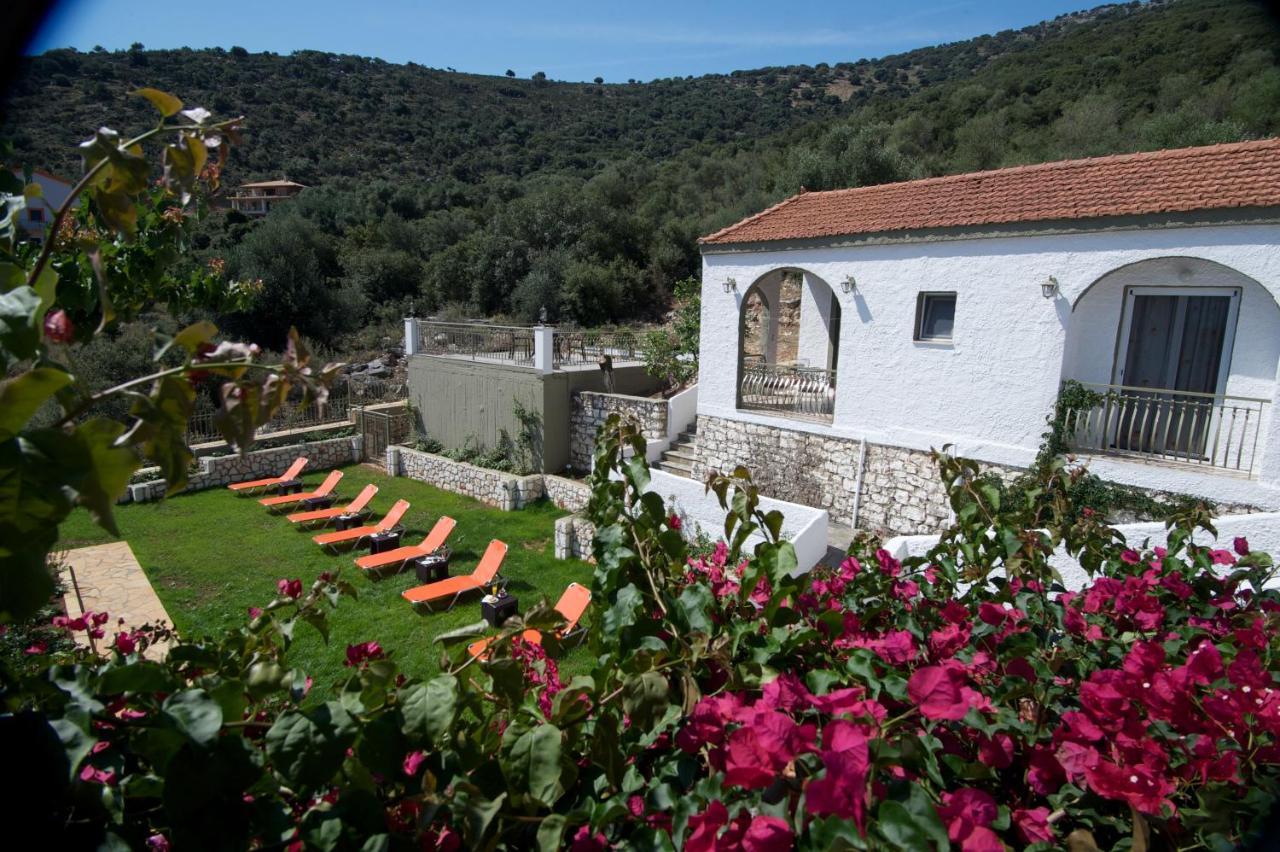 Makis Village-Apartments Agia Efimia Exteriér fotografie