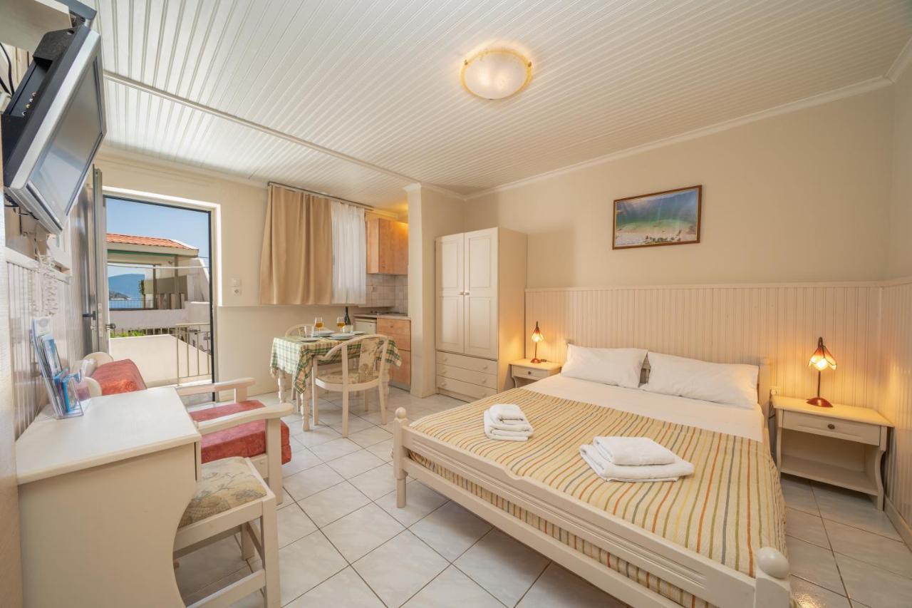 Makis Village-Apartments Agia Efimia Exteriér fotografie